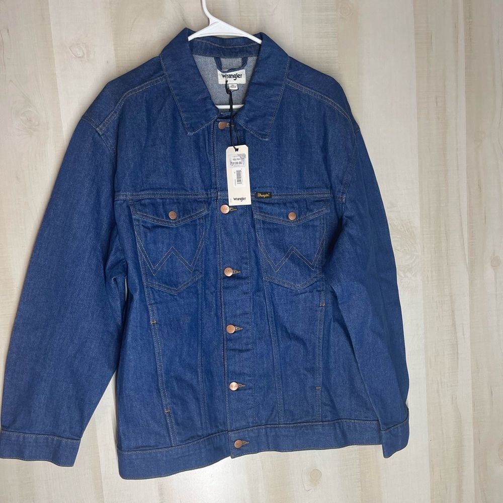 Wrangler NWT heritage collection denim jean jacket, size Large
